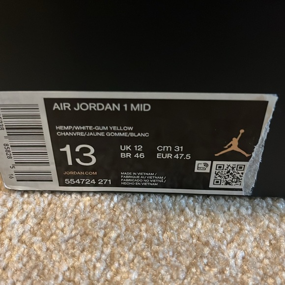 Brand new gum sole Jordan 1 mids…Dope with a pair of Khaki’s… - Picture 7 of 7